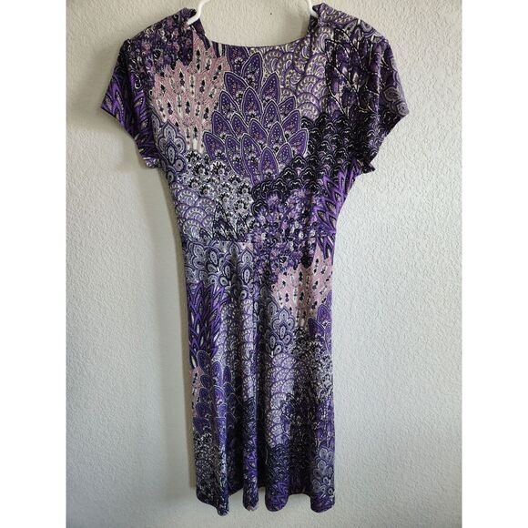 Connected Apparel Womens Sz 10P Midi Dress Purple Mandala Print - Picture 3 of 3